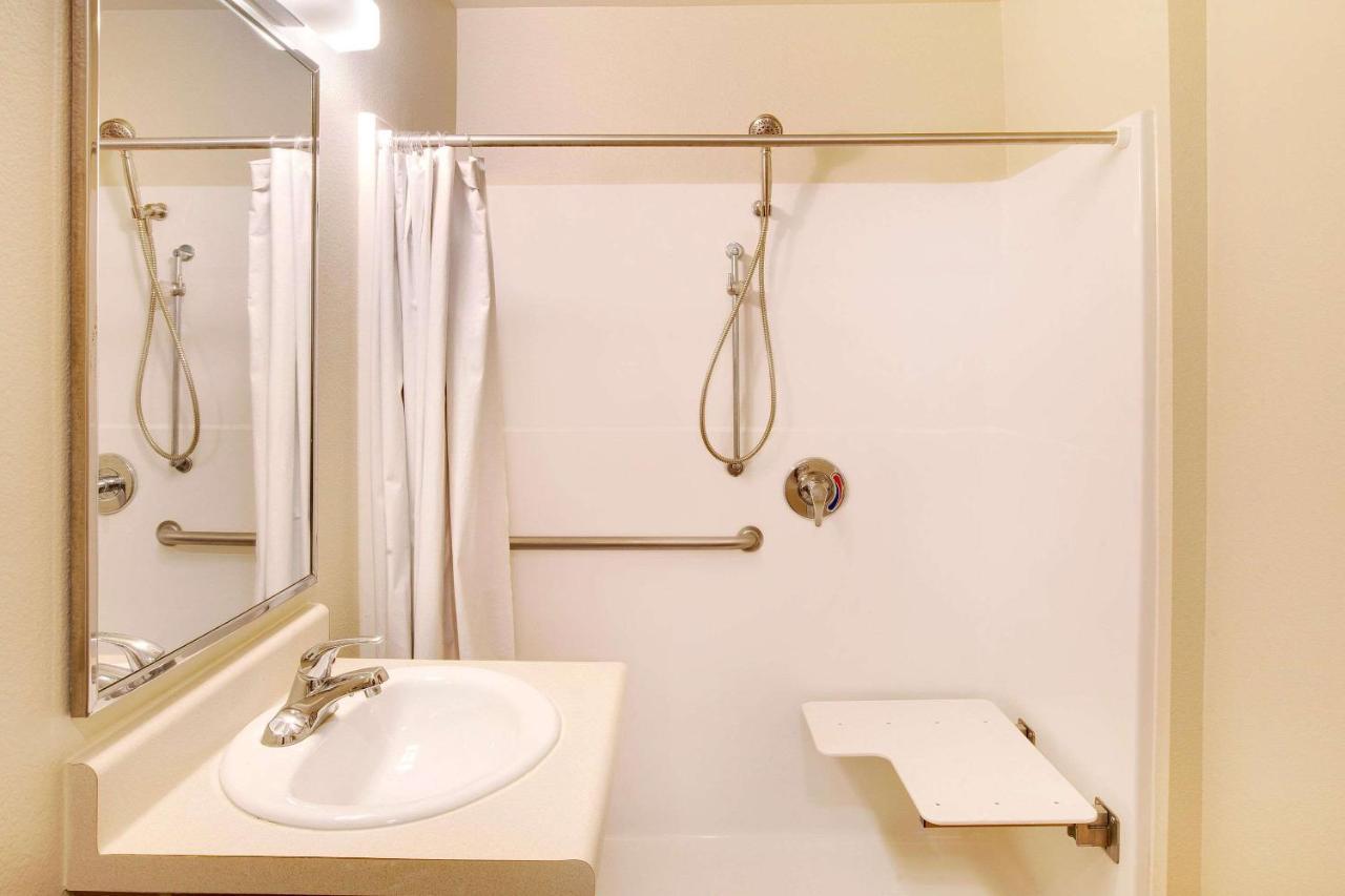 Woodspring Suites Baton Rouge East I-12 מראה חיצוני תמונה
